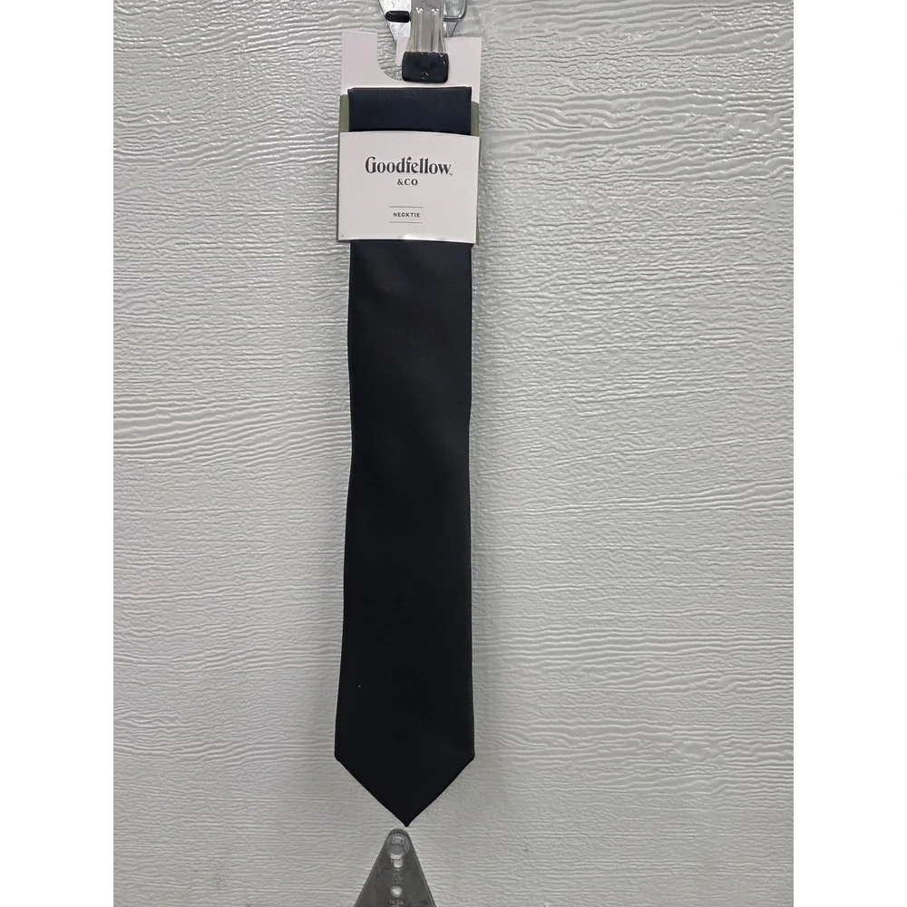 Goodfellow & Co Mens Solid Black Necktie Responsible Style Recycled Polyester